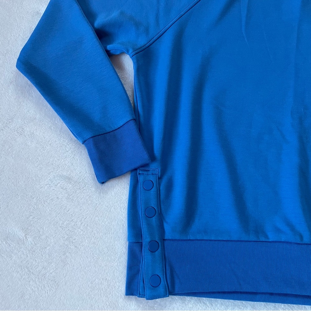 90° degree sweatshirt - size small